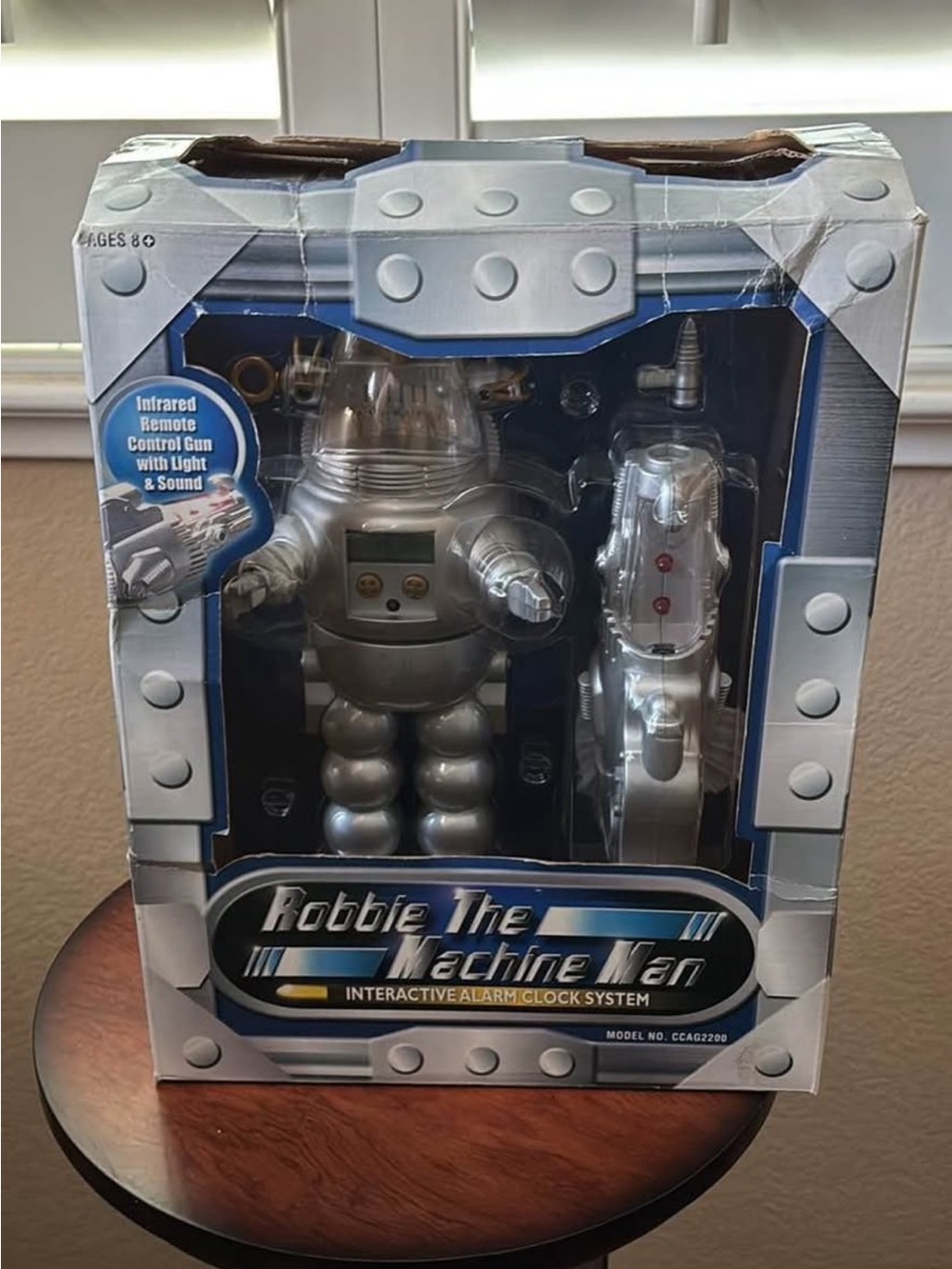 Vintage Robbie THE Robot/Machine Man Alarm Clock + Gun